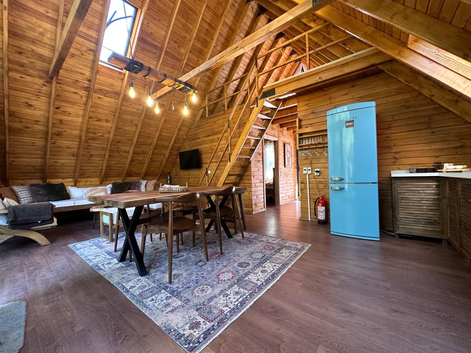 Panurlawoodenhouse Oezel Havuz& Sauna Mavi Bagian luar foto