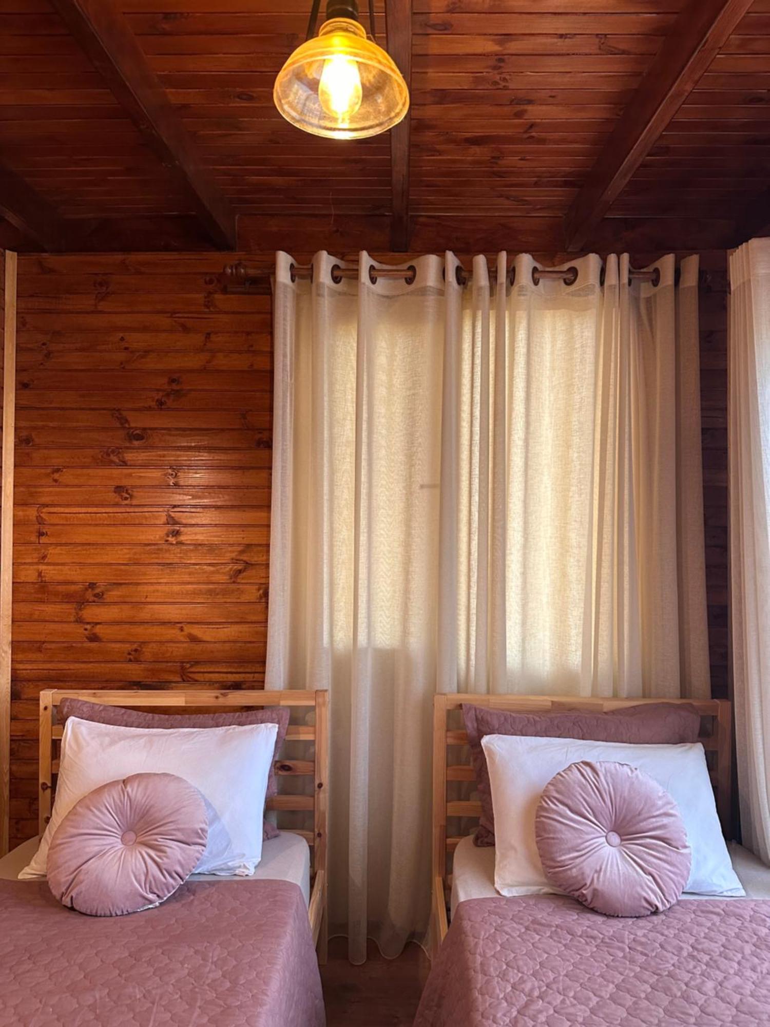Panurlawoodenhouse Oezel Havuz& Sauna Mavi Bagian luar foto