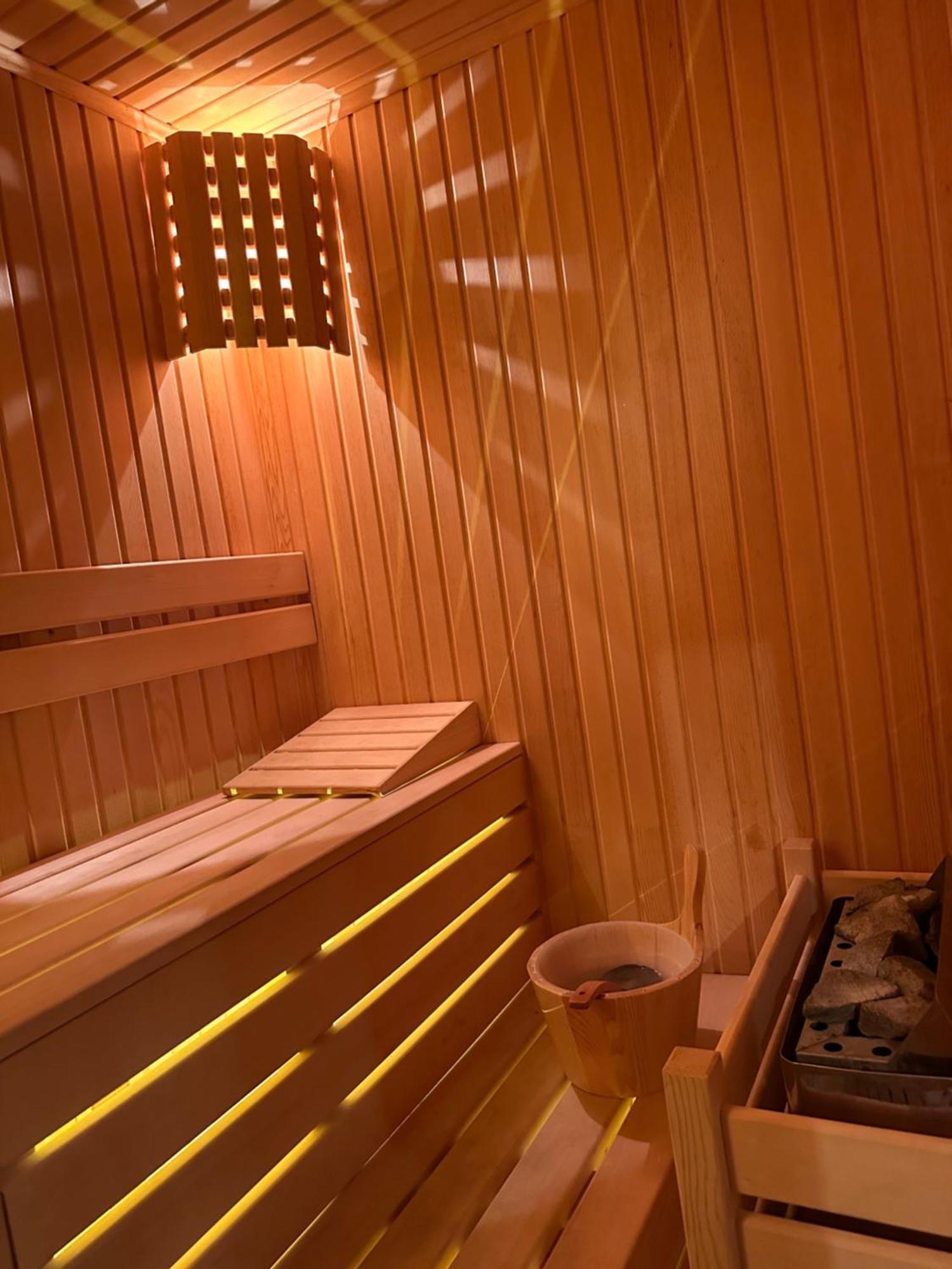 Panurlawoodenhouse Oezel Havuz& Sauna Mavi Bagian luar foto