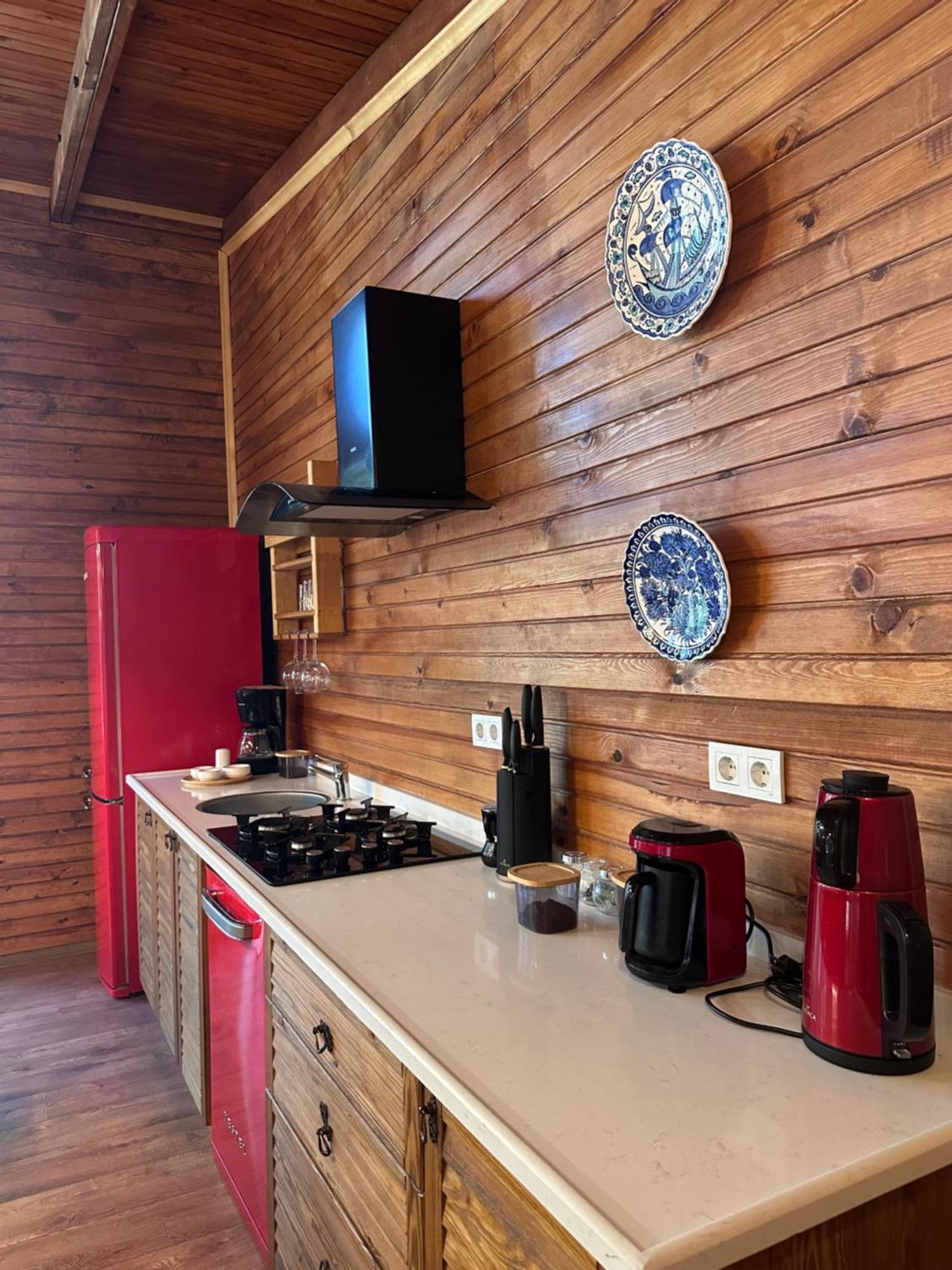 Panurlawoodenhouse Oezel Havuz& Sauna Mavi Bagian luar foto